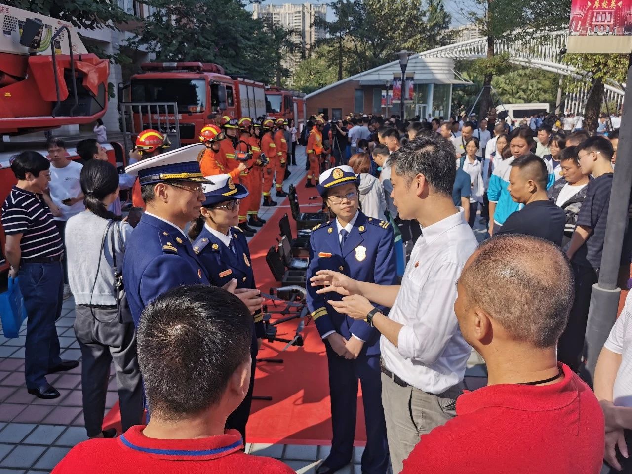 荔湾区“119”消防宣传月参观消防日?；疃钅?jpg